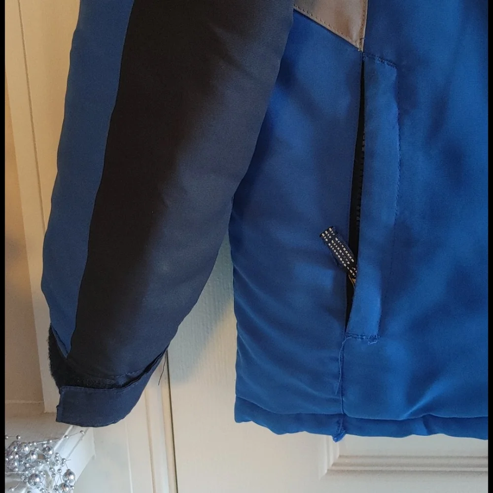 Winter Coat Youth Size L 14-16 Cold Weather Outdoor Coat Roebuck & Co